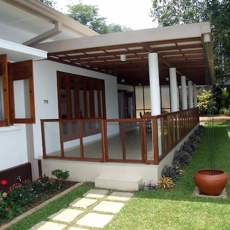 Serene Villa Ratnapura Exterior photo