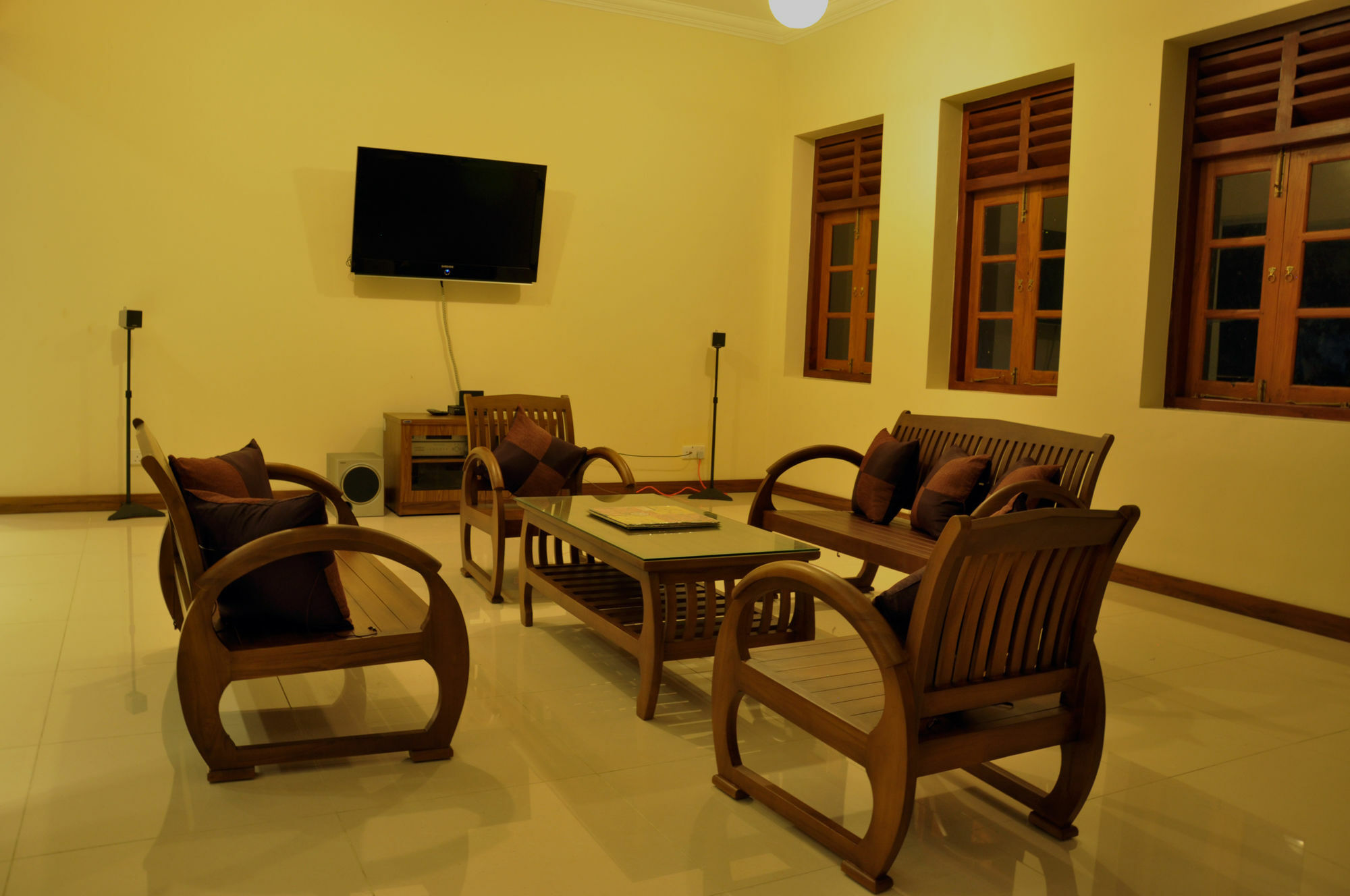 Serene Villa Ratnapura Exterior photo
